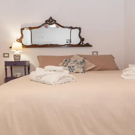 Centro Storico Redmood House A 5 Min Dal Mare, Wi-fi, A/c E Netflix * Barletta