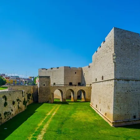 Centro Storico Redmood House A 5 Min Dal Mare, Wi-fi, A/c E Netflix Apartment Barletta