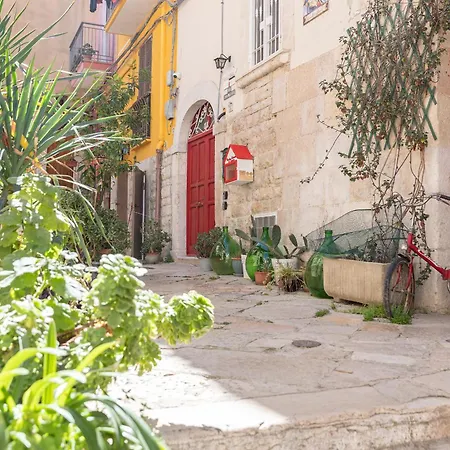 Apartment Centro Storico Redmood House A 5 Min Dal Mare, Wi-fi, A/c E Netflix *